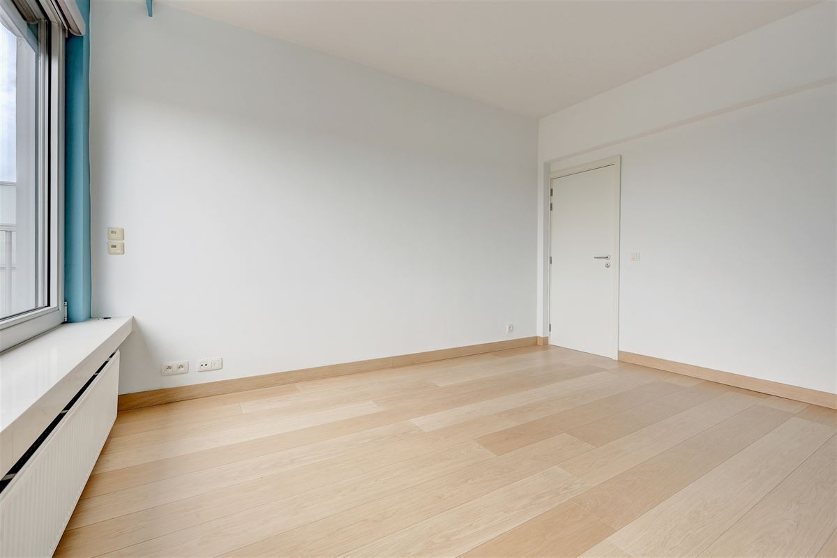 Appartement met 3 slaapkamers, terras en parking op de Bist