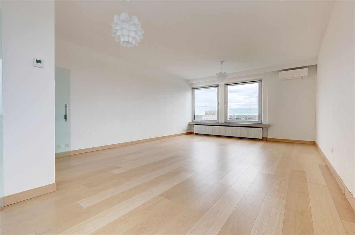 Appartement met 3 slaapkamers, terras en parking op de Bist