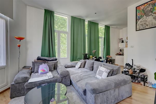 Lichtrijk appartement met 1 slaapkamer en terras