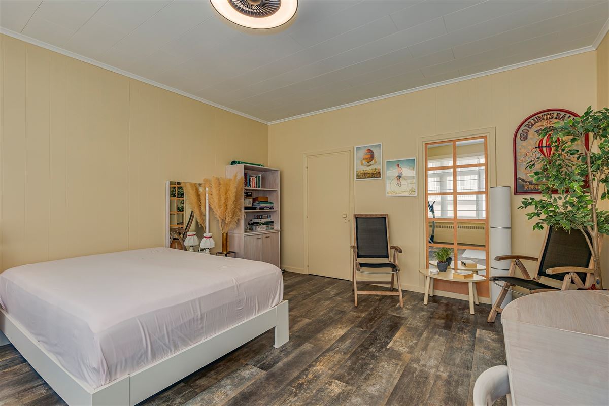 Ruime instapklare woning met grote garage/magazijn