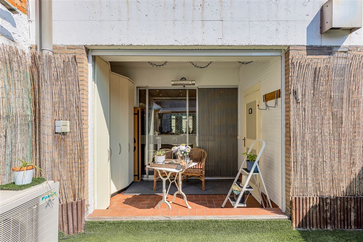 Ruime instapklare woning met grote garage/magazijn