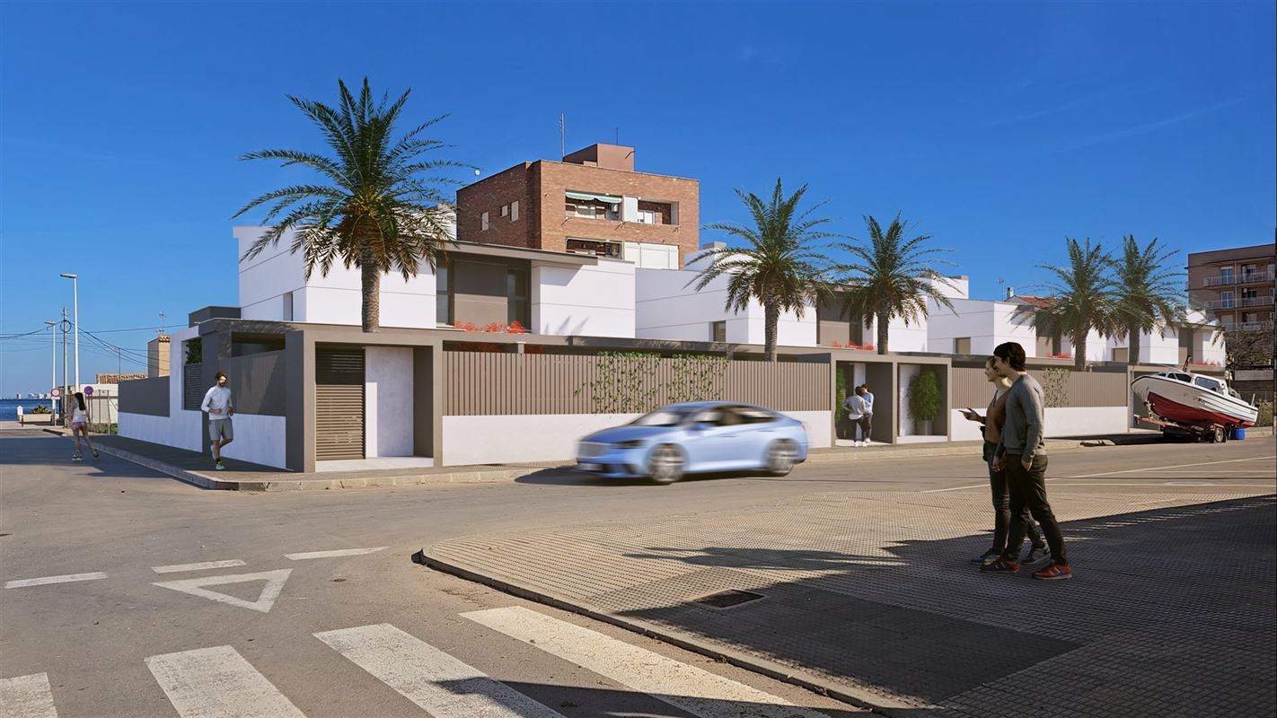 Villa met 3 slk + 3 badk met zwembad op 100 meter van de zee