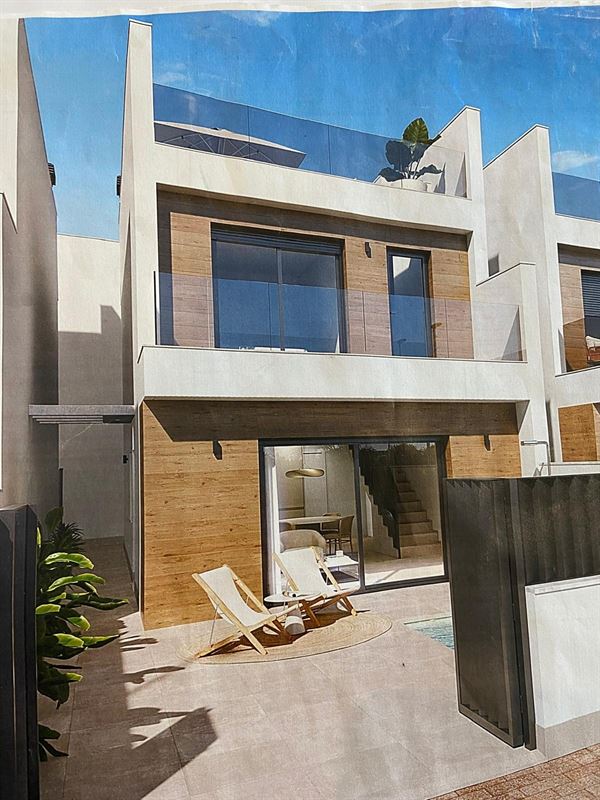 Villa met 3 slk en 2 badk met zwembad