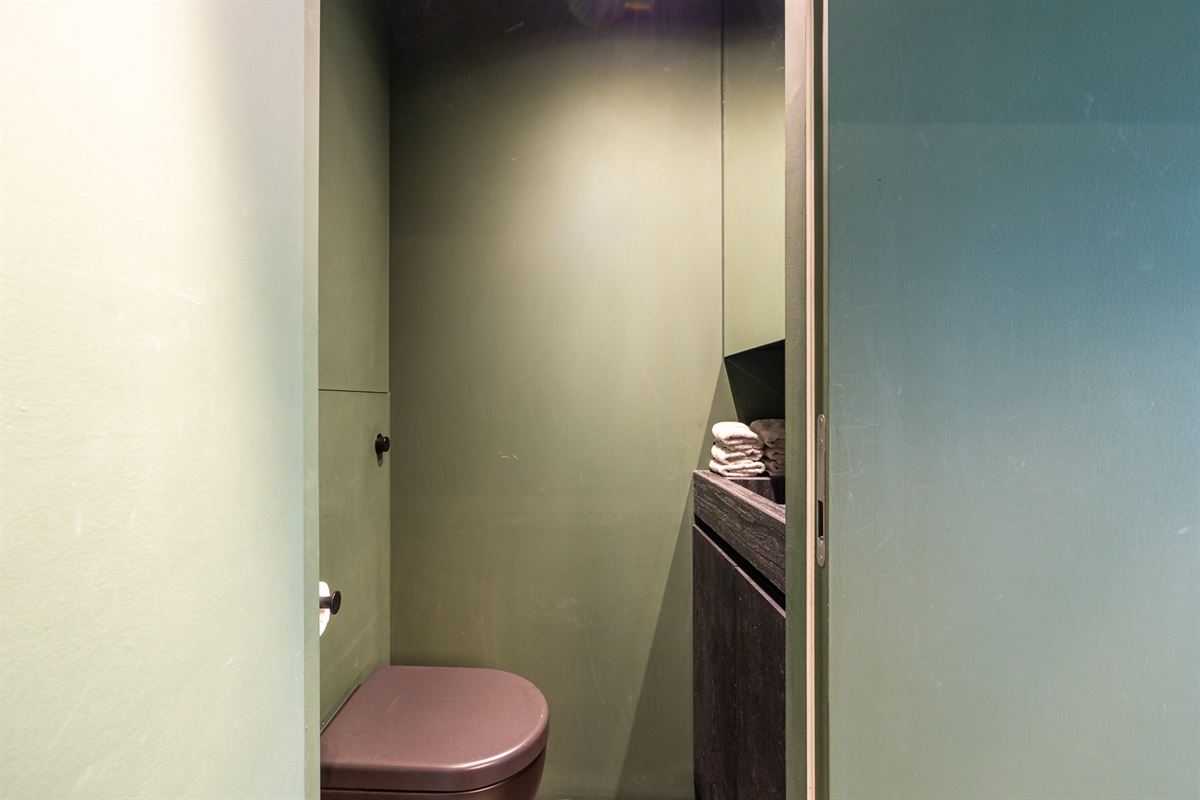 Gemeubeld gerenoveerd appartement op ideale locatie