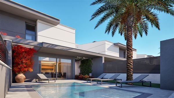 Villa met 3 slk + 3 badk met zwembad op 100 meter van de zee