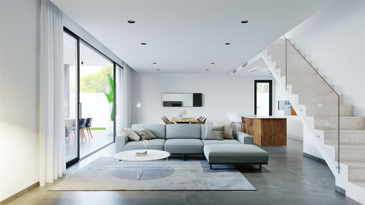 Villa met 4 slk, 3 badk en infinity pool met zeezicht