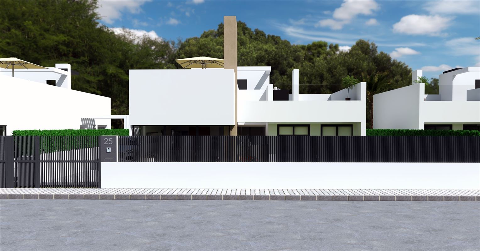 Villa met slk en 3 badk met zwembad in besloten resort