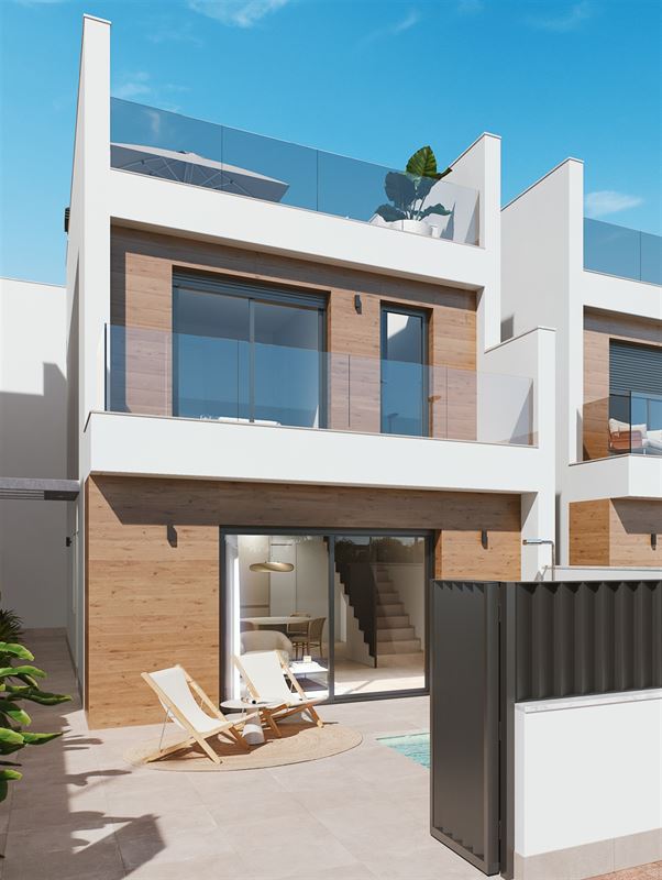 Villa met 3 slk en 2 badk met zwembad