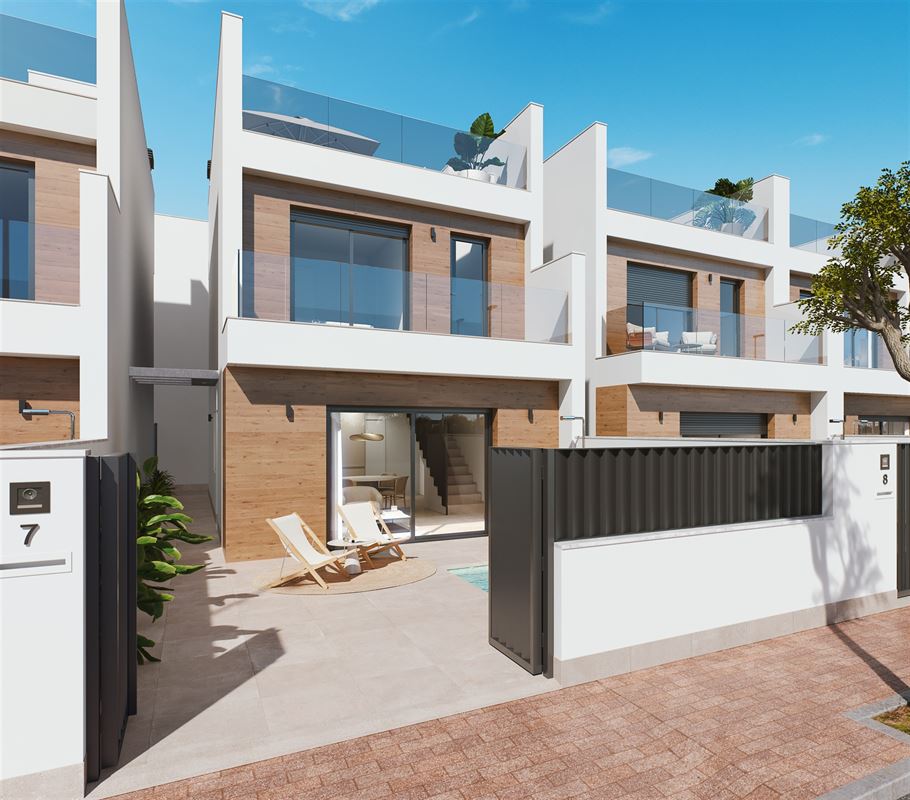 Villa met 3 slk en 2 badk met zwembad