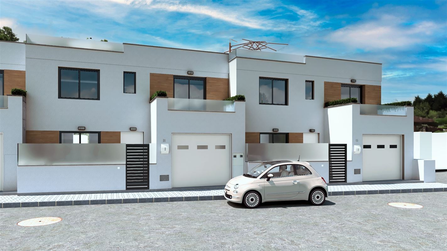 Villa met 3 slk en 3 badk met zwembad