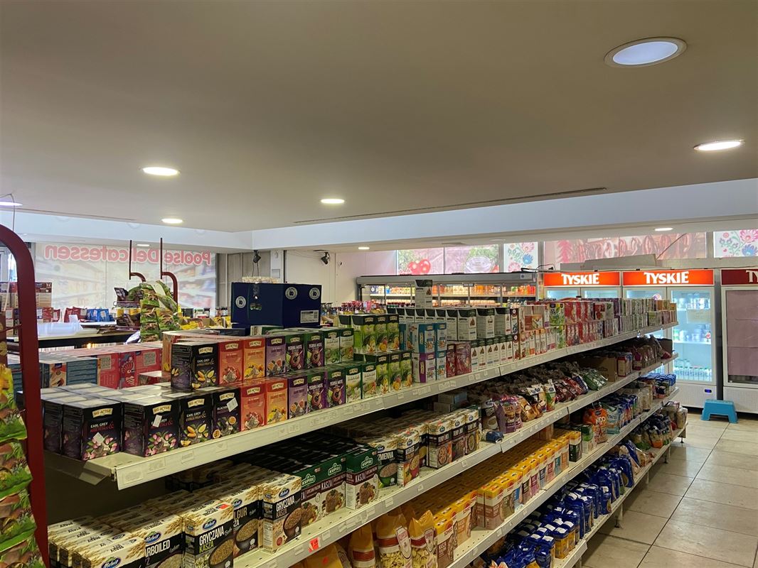 2 verhuurde commerciële ruimten aan het Operaplein, 8,3% netto rendement