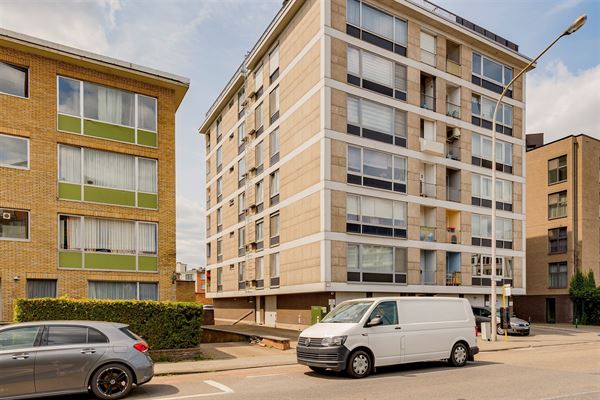Instapklaar appartement met 2 slaapkamers en garagebox