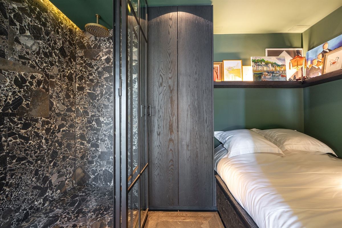 Gemeubeld gerenoveerd appartement op ideale locatie
