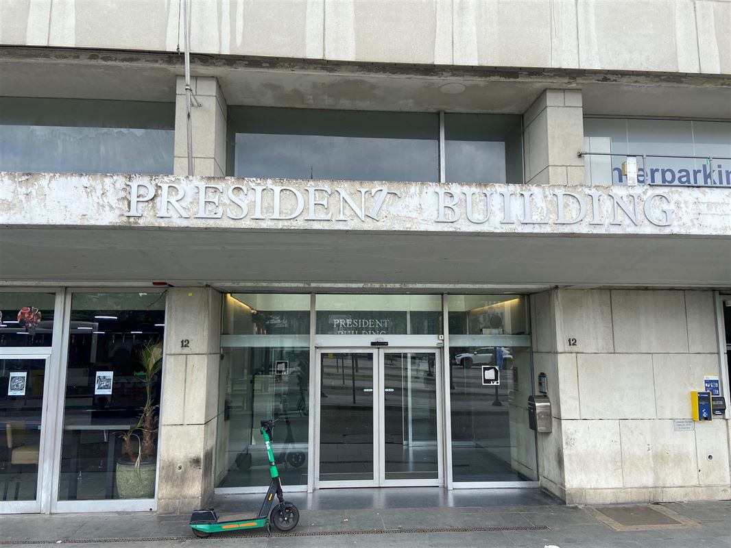 2 verhuurde commerciële ruimten aan het Operaplein, 8,3% netto rendement