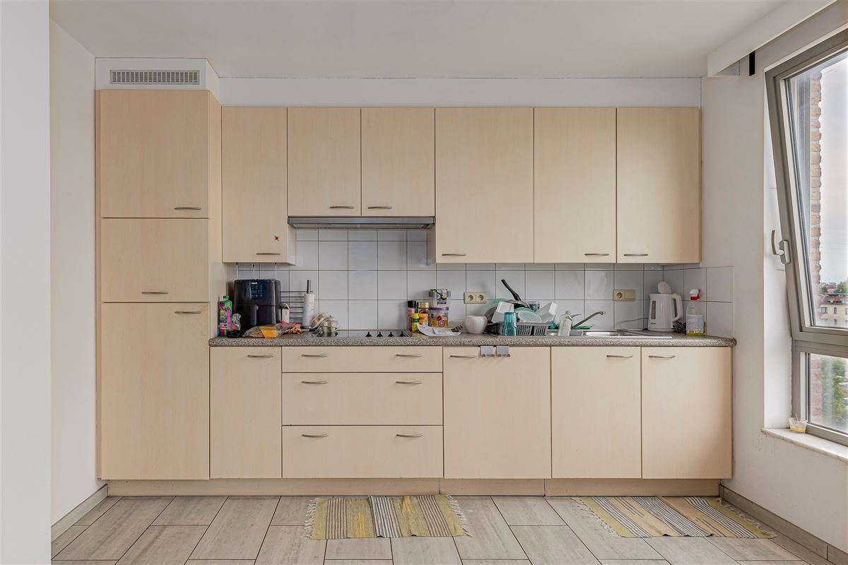 Recent appartementsgebouw met 5 appt + garage in Merksem