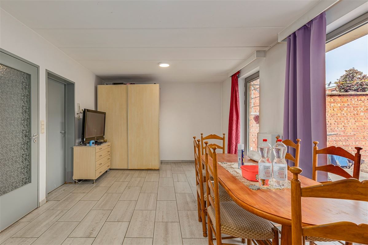 Lichtrijk 1-slaapkamer appartement met tuin en garagebox te koop in Merksem