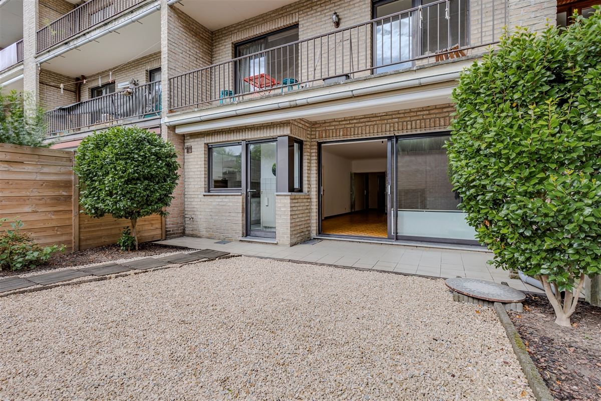 Instapklaar 2 slk appt met tuin en garagebox aan Te Boelaerpark