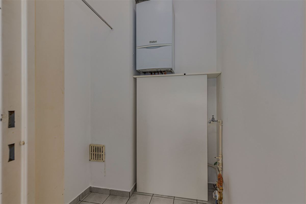 Instapklaar 2 slk appt met tuin en garagebox aan Te Boelaerpark