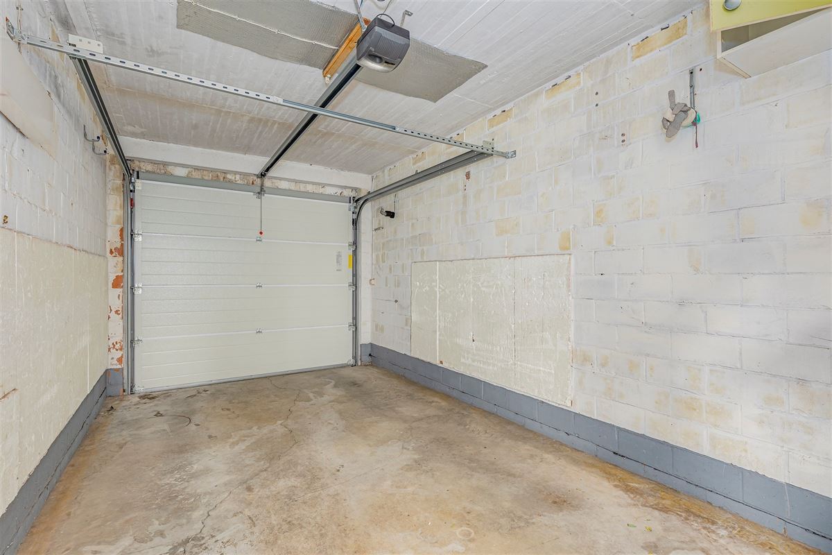 Instapklaar 2 slk appt met tuin en garagebox aan Te Boelaerpark