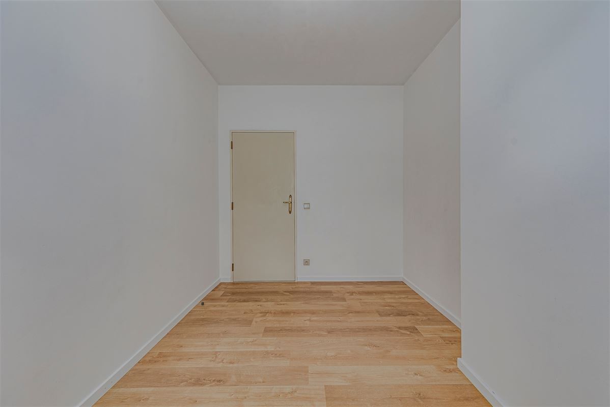 Instapklaar 2 slk appt met tuin en garagebox aan Te Boelaerpark