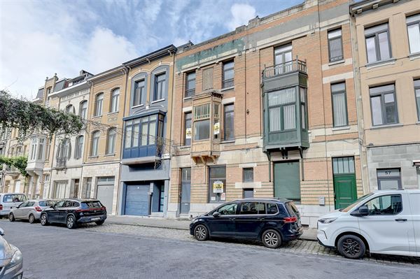 Herenhuis met veel opportuniteiten in Deurne!