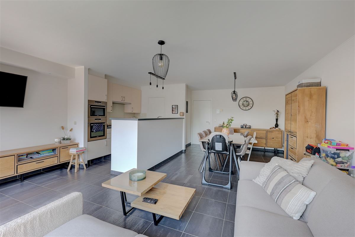 Lichtrijk appartement met twee slaapkamers