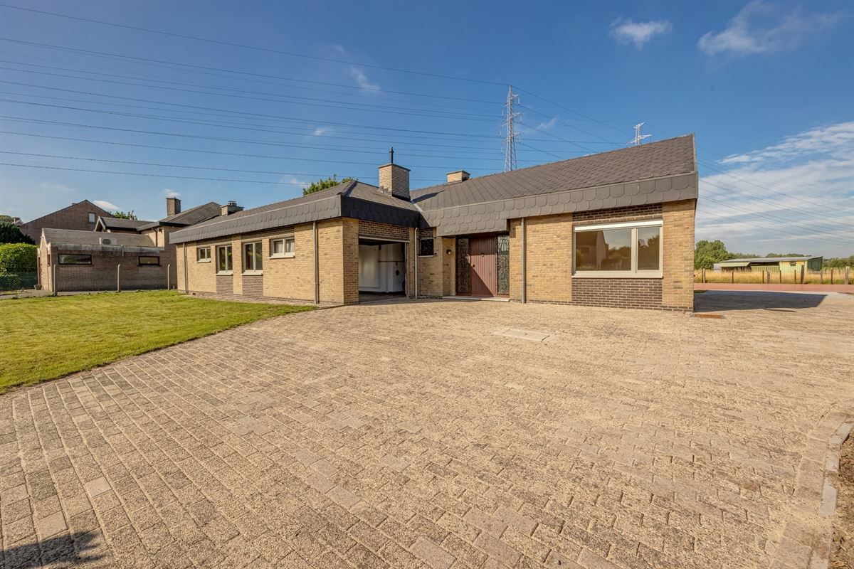 Bungalow op perceel van ca 1824m² in het groen