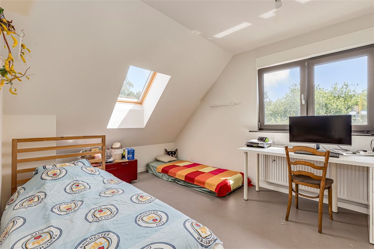 Uniek huis met winkel, atelier of bureel