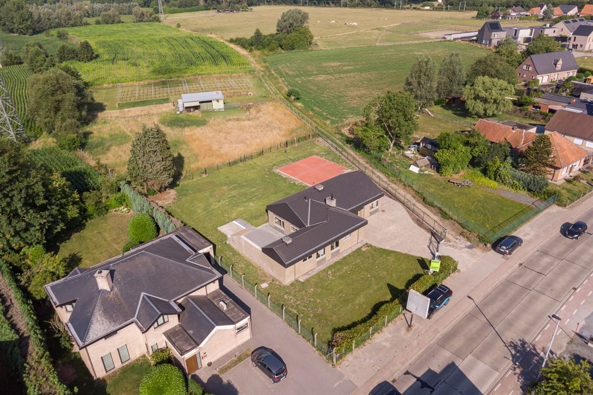 Bungalow op perceel van ca 1824m² in het groen