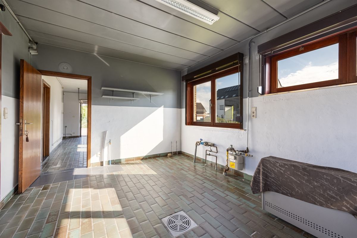 Bungalow op perceel van ca 1824m² in het groen