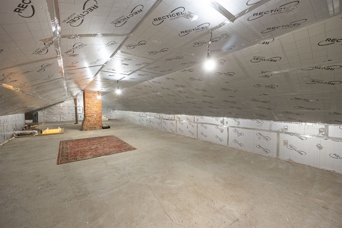 Bungalow op perceel van ca 1824m² in het groen