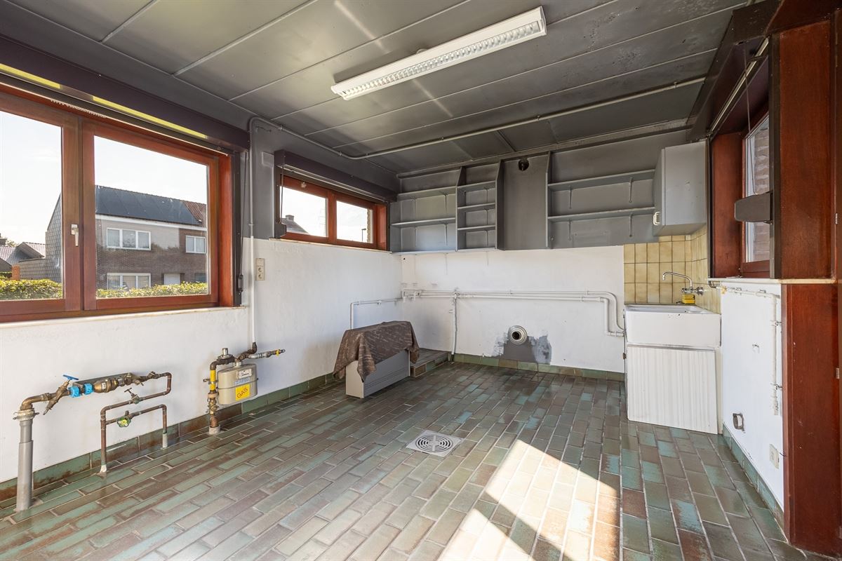Bungalow op perceel van ca 1824m² in het groen