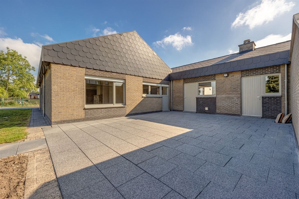 Bungalow op perceel van ca 1824m² in het groen