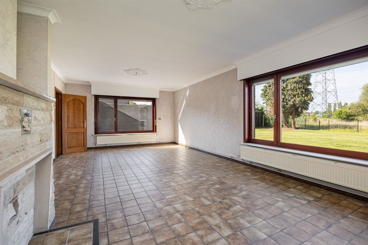 Bungalow op perceel van ca 1824m² in het groen