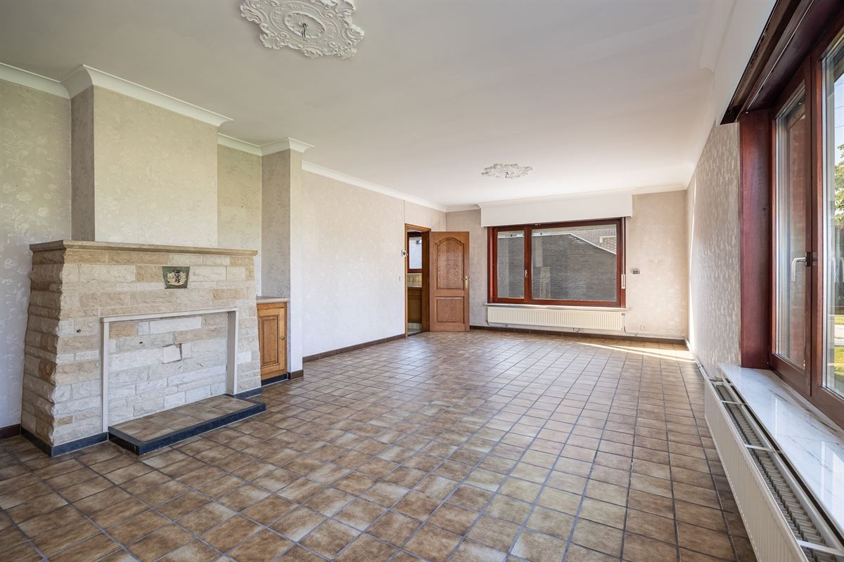 Bungalow op perceel van ca 1824m² in het groen