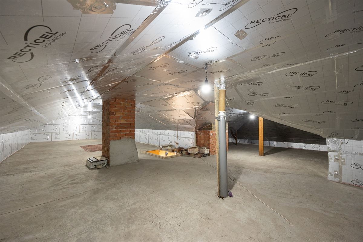 Bungalow op perceel van ca 1824m² in het groen