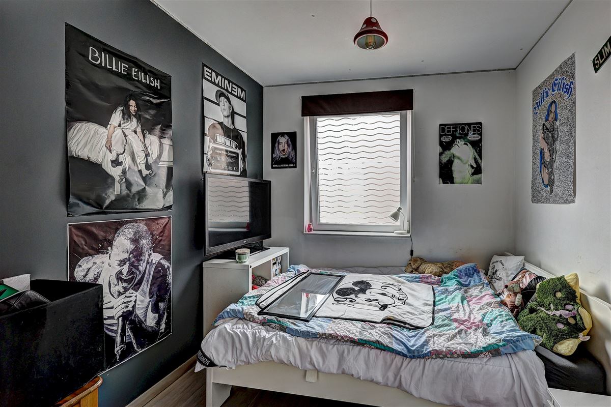 Ruim gelijkvloers appartement met terras en garage