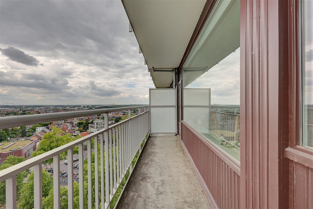 Gemeubeld appartement met 2 slaapkamers en garagebox in Wilrijk