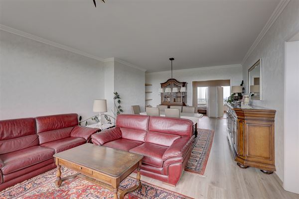 Gemeubeld appartement met 2 slaapkamers en garagebox in Wilrijk