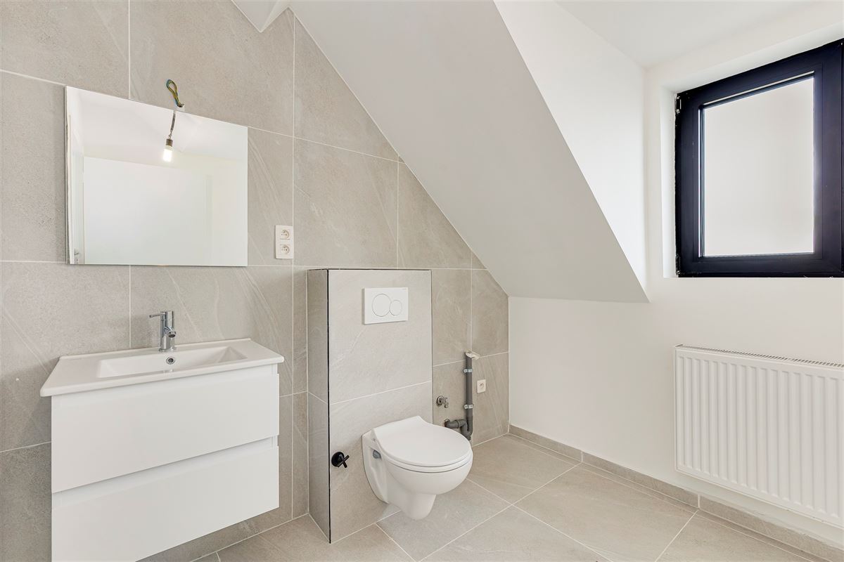 Gerenoveerd huis met 3 slpks en tuin te Hemiksem