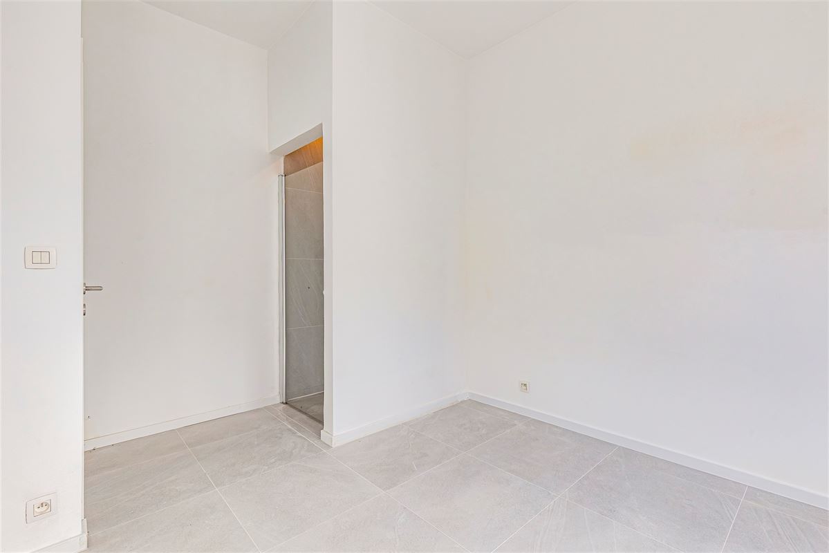 Gerenoveerd huis met 3 slpks en tuin te Hemiksem