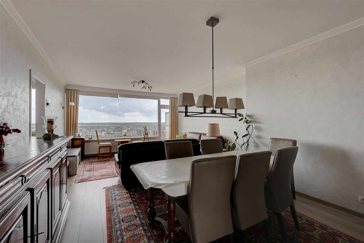 Gemeubeld appartement met 2 slaapkamers en garagebox in Wilrijk