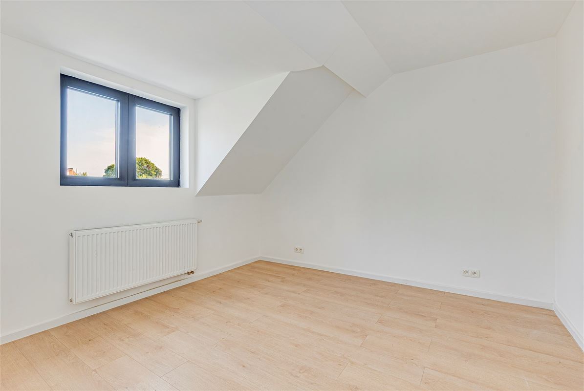 Gerenoveerd huis met 3 slpks en tuin te Hemiksem