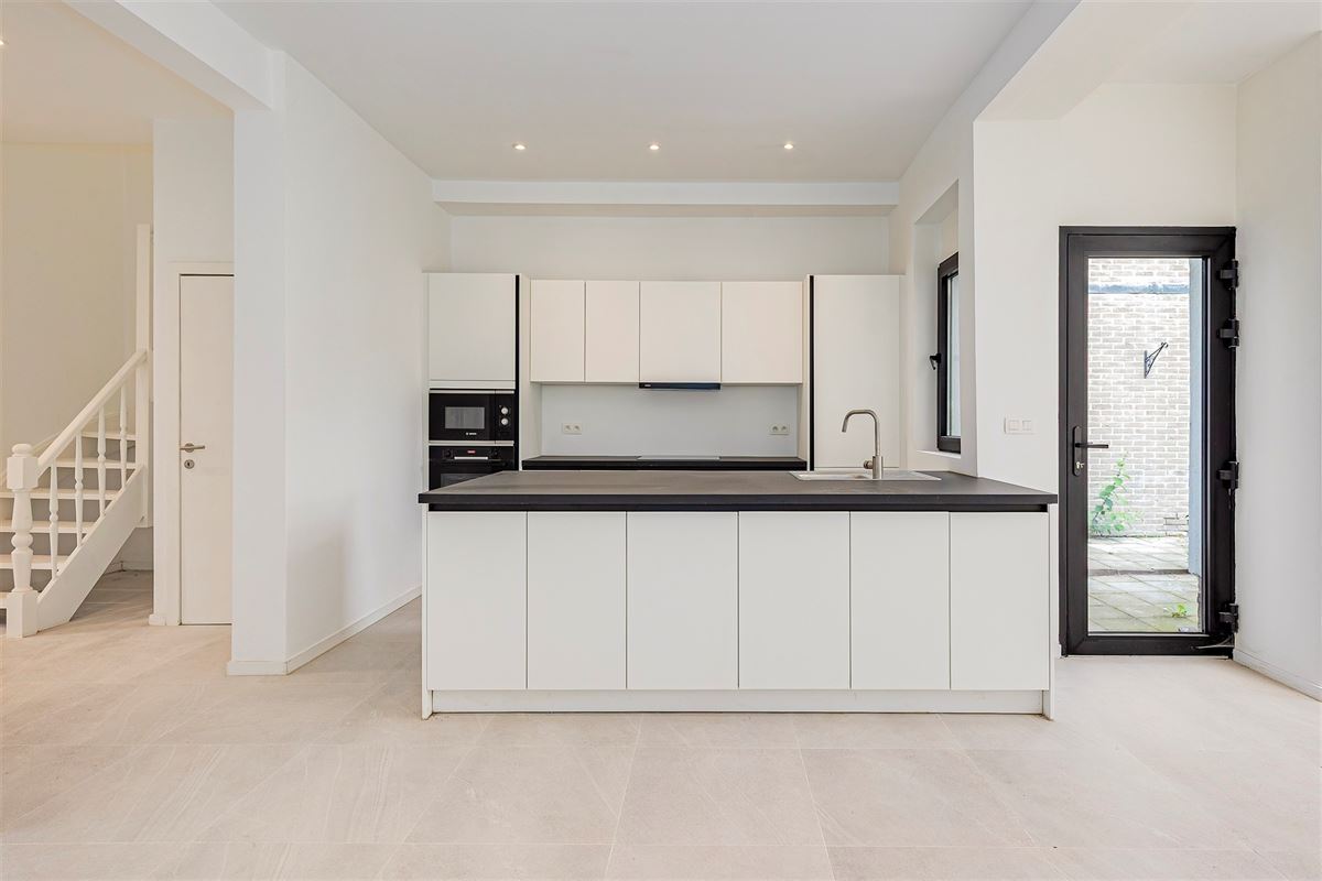 Gerenoveerd huis met 3 slpks en tuin te Hemiksem