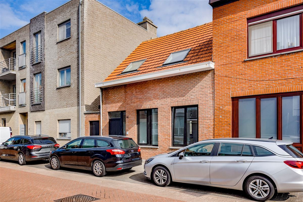 Gerenoveerd huis met 3 slpks en tuin te Hemiksem