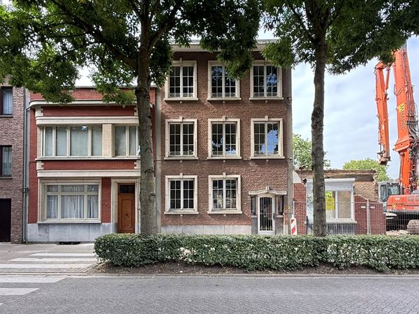 Opbrengsteigendom met 3 appartementen centrum Mortsel