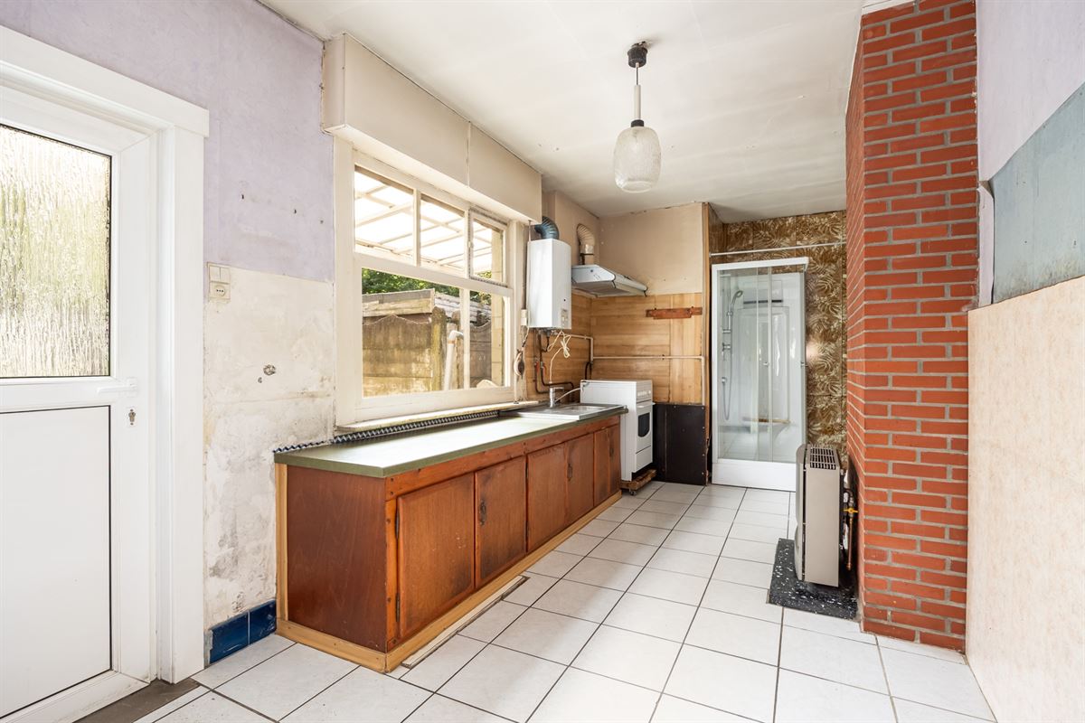 Te renoveren woning met opslagruimte in Mechelen