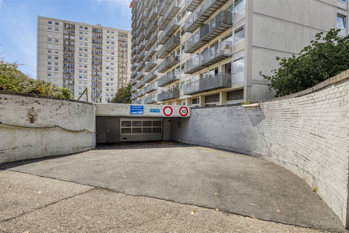 Verhuurd appartement met drie slpk en terras met prachtig uitzicht