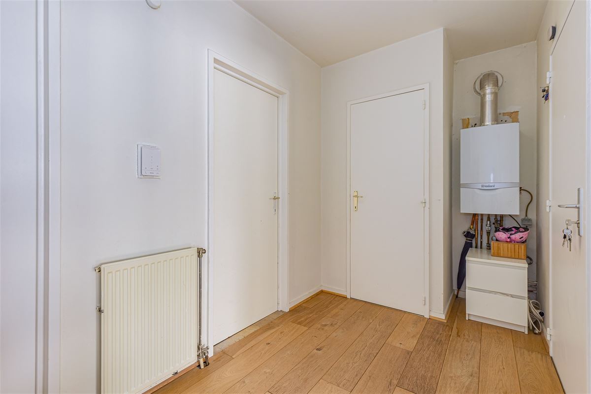 Ruim appartement met 2 slpk + terras te koop in Mortsel
