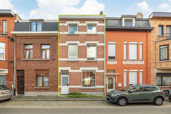 Ruime gezinswoning met vier slaapkamers en tuin